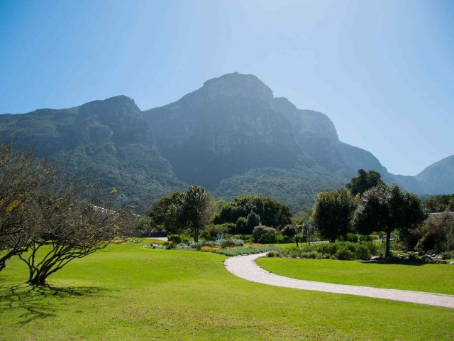 http://spicyvacations.com/wp-content/uploads/2018/08/post_capetown_04-640x480.jpg