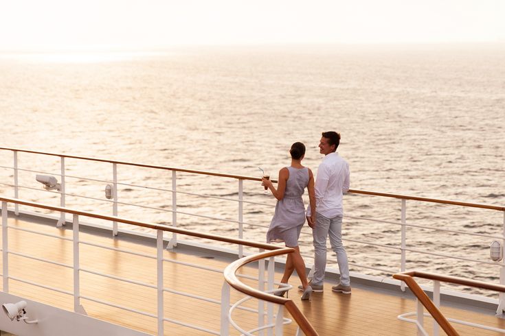 https://spicyvacations.com/wp-content/uploads/2016/02/romantic-couple-cruise.jpg