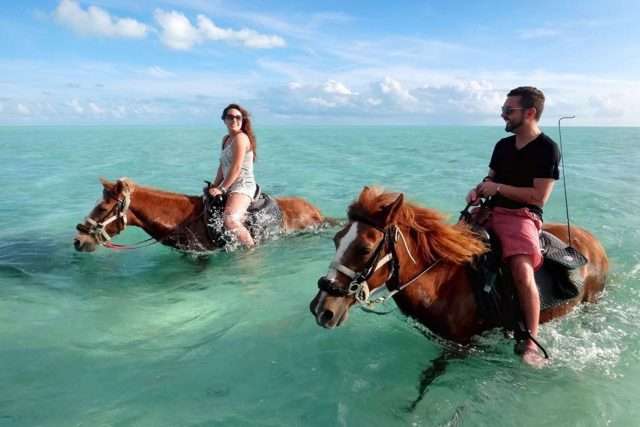 https://spicyvacations.com/wp-content/uploads/2017/03/horseback-riding-in-ocean-12674414-10205951044561271-68492853-n-640x427.jpg