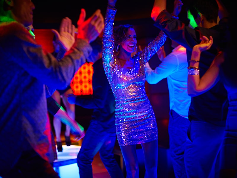 https://spicyvacations.com/wp-content/uploads/2024/02/desire-riviera-y-night-club-dance.jpg