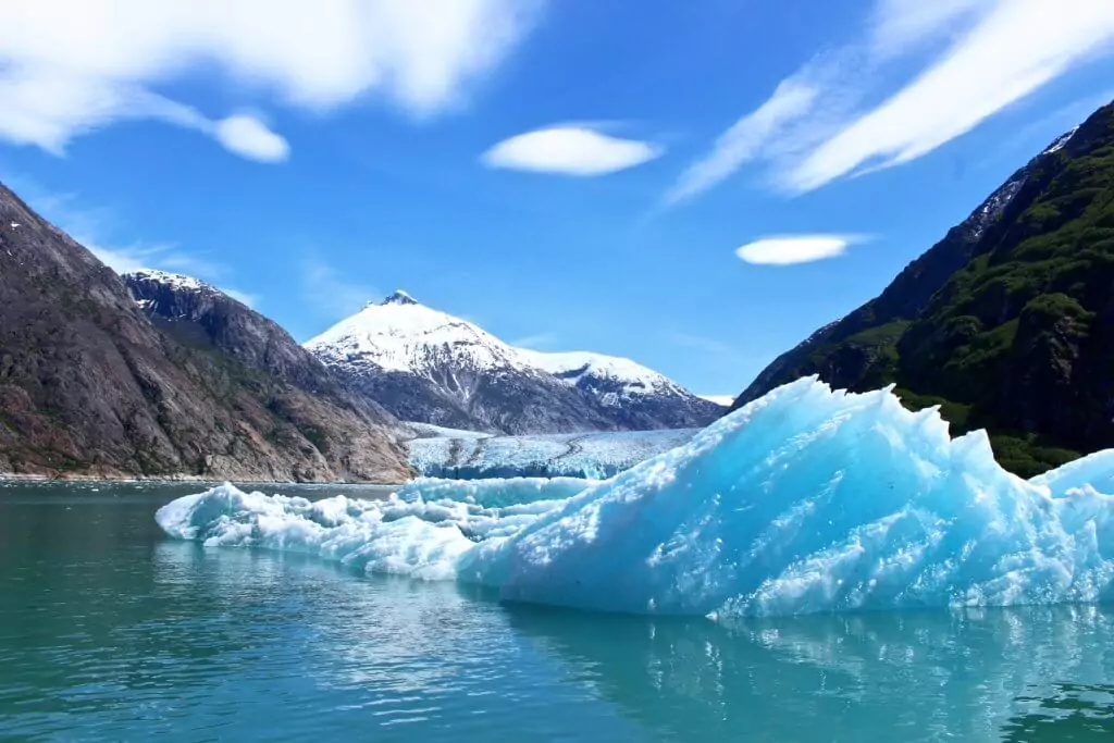 Dawes Glacier https://spicyvacations.com/wp-content/uploads/2024/11/Dawes-Glacier.jpg
